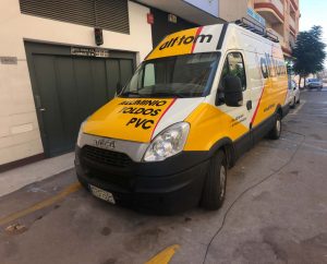 Furgón Alf-Tom rotulación semi-integral