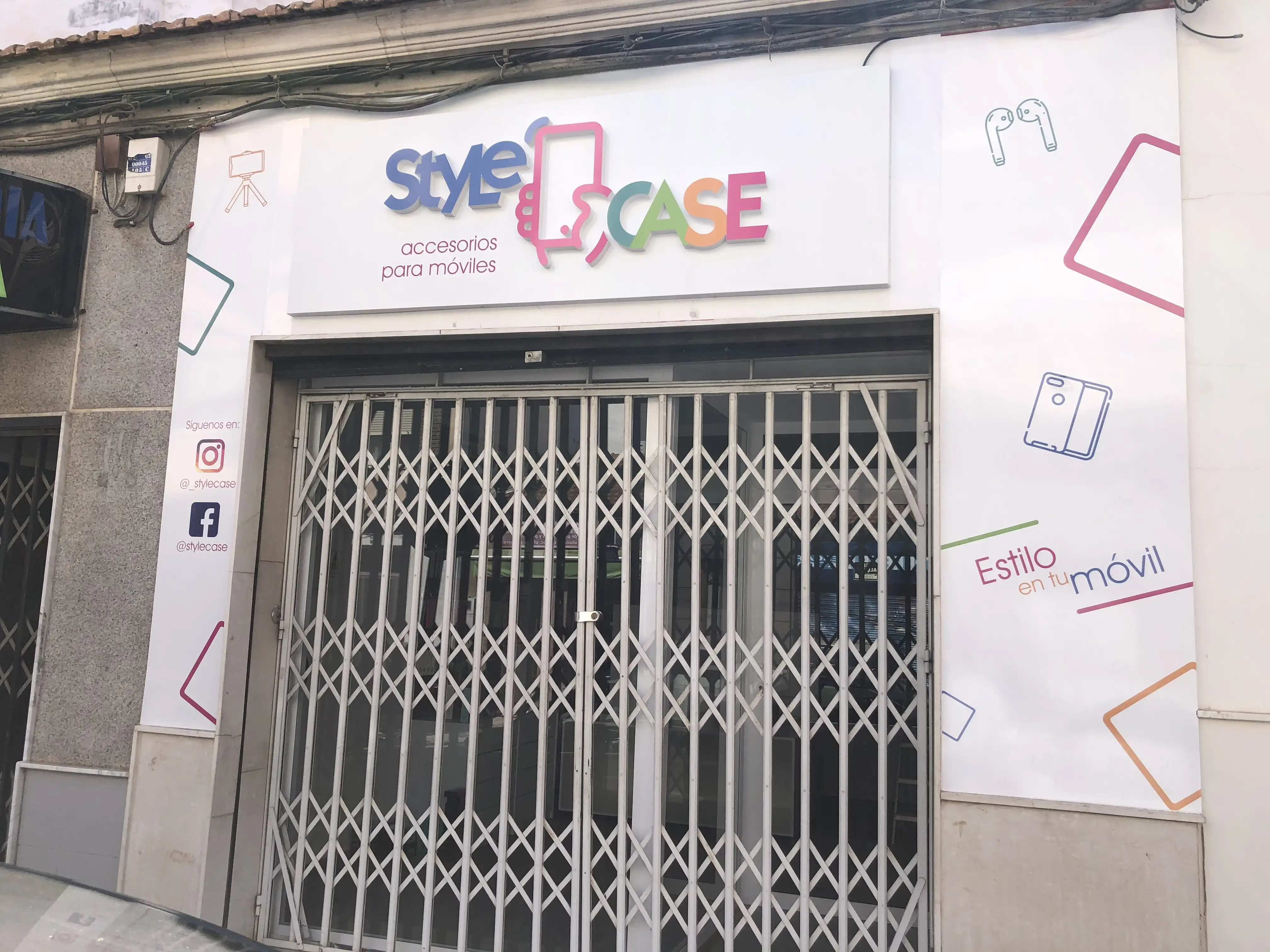 Letras corpóreas para imagen corporativa en Torrevieja