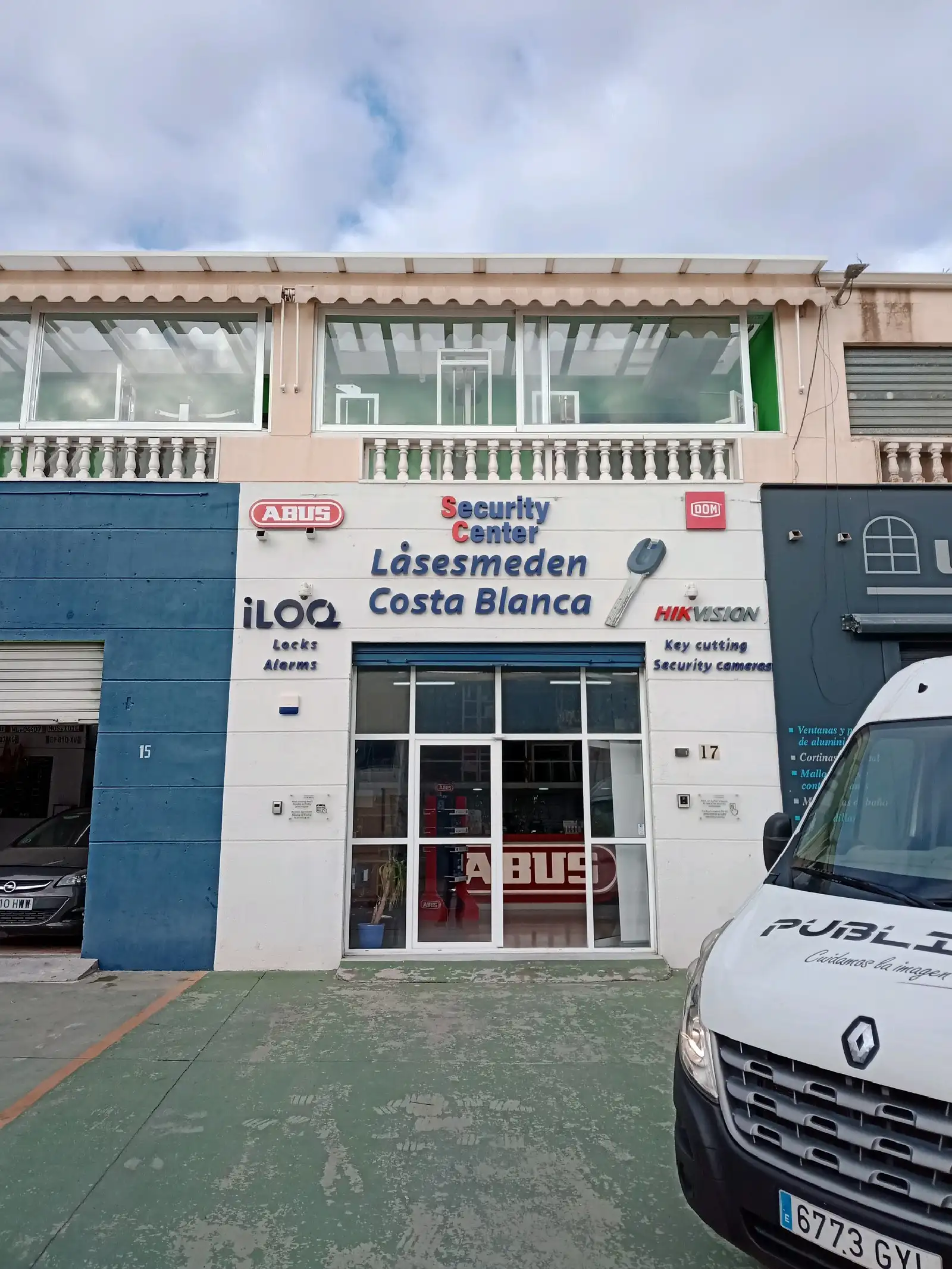 letras corpóreas para fachadas rotuladas torrevieja